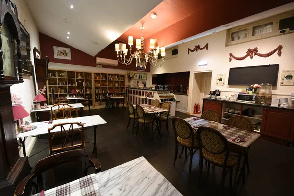 Breakfast room