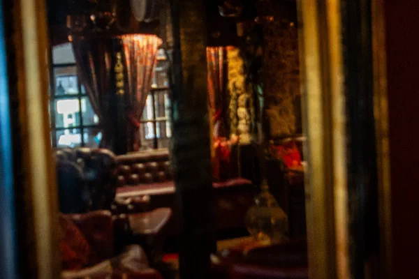 The bar in the mirror